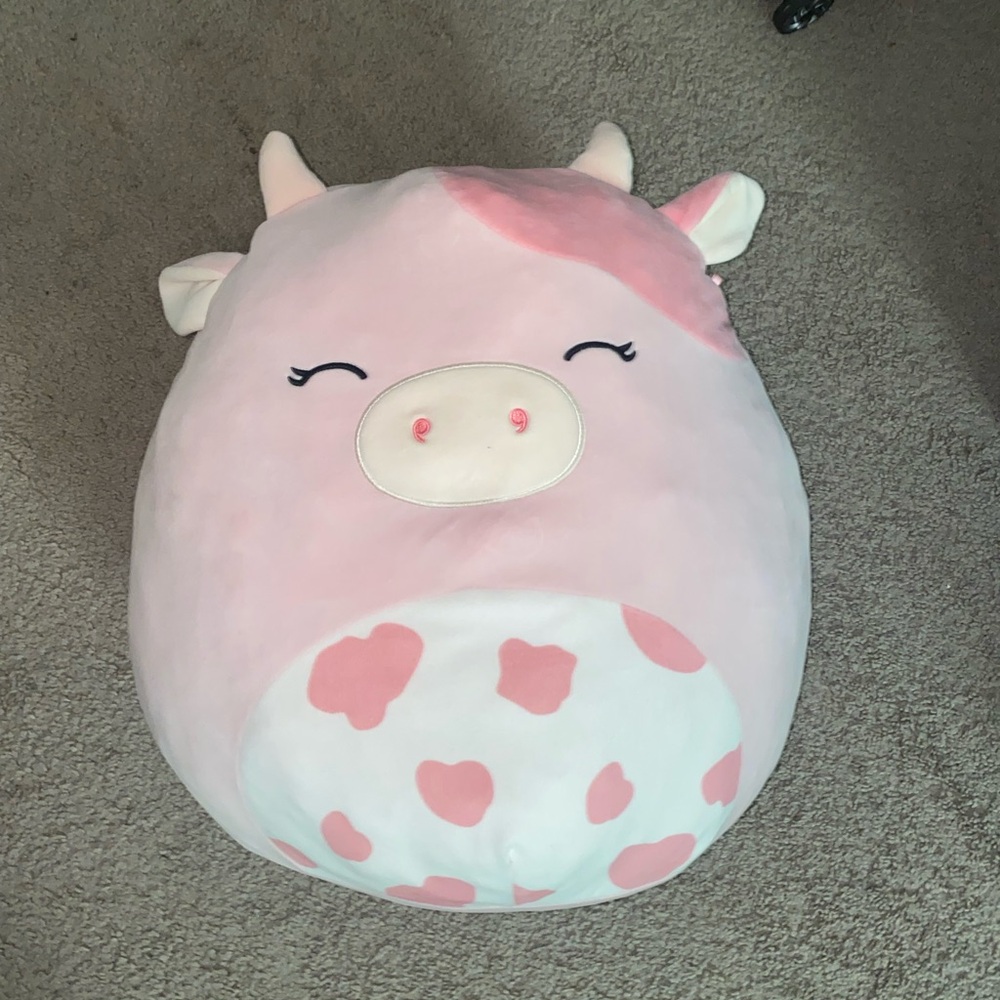Light pink Cow squishmallow 🩷